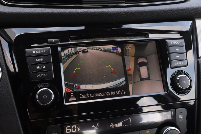 Nissan Rogue Sport Vehicle Image 18