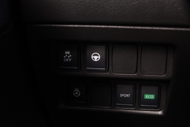 Nissan Rogue Sport Vehicle Image 21