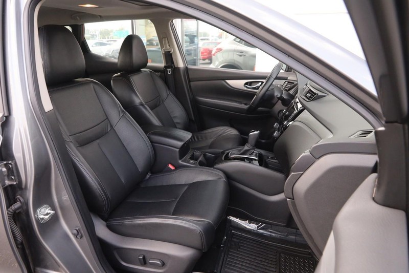 Nissan Rogue Sport Vehicle Image 27