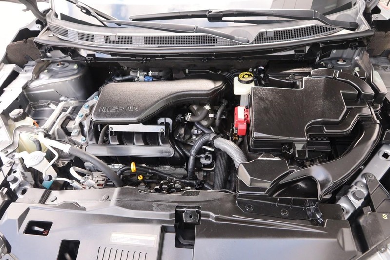 Nissan Rogue Sport Vehicle Image 28