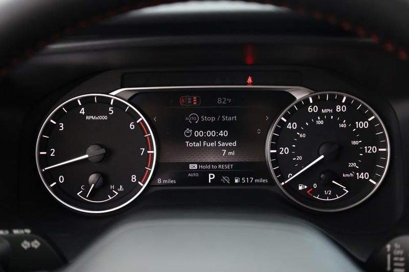 Nissan Rogue Vehicle Full-screen Gallery Image 10