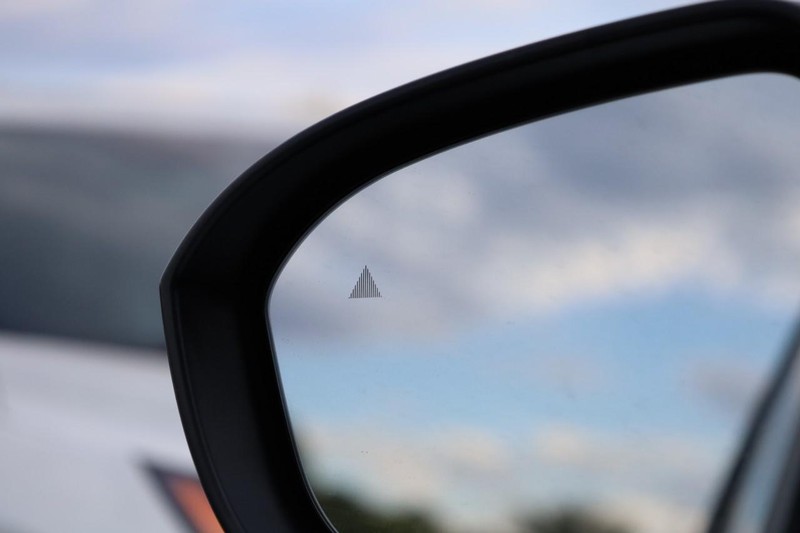 Nissan Rogue Vehicle Full-screen Gallery Image 19