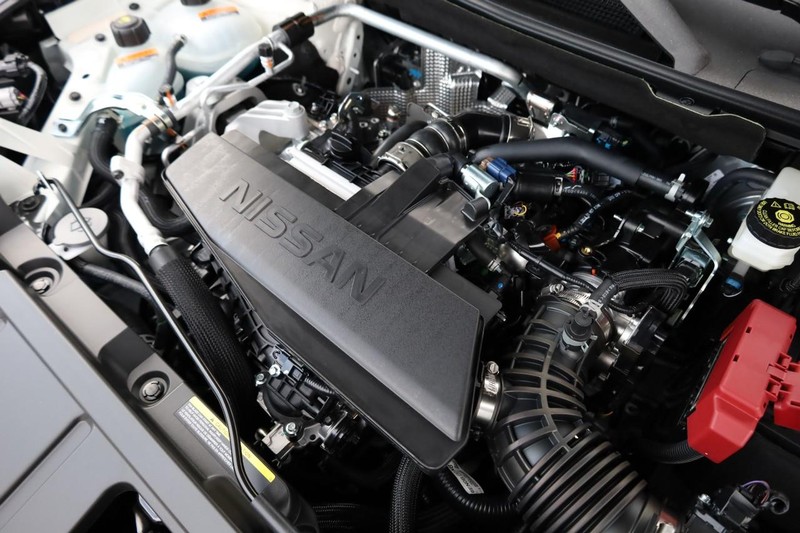 Nissan Rogue Vehicle Full-screen Gallery Image 25