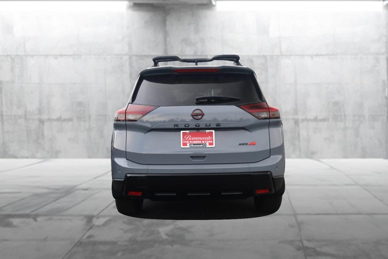 Nissan Rogue Vehicle Full-screen Gallery Image 6