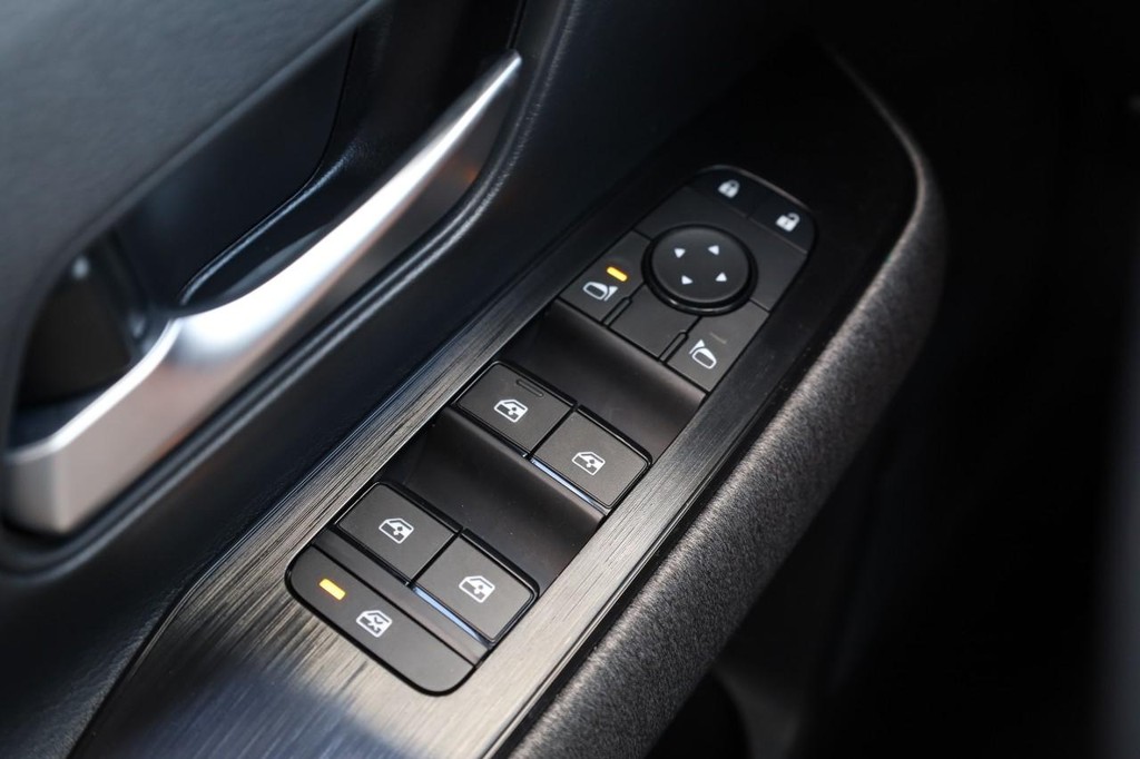 Nissan Kicks Vehicle Image 20