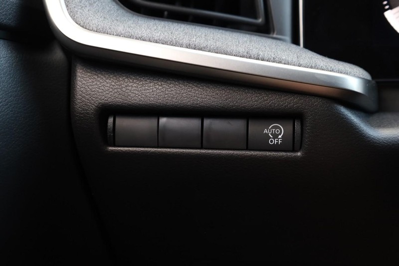 Nissan Kicks Vehicle Image 21