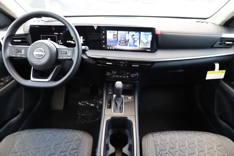 Nissan Kicks Vehicle Image 24