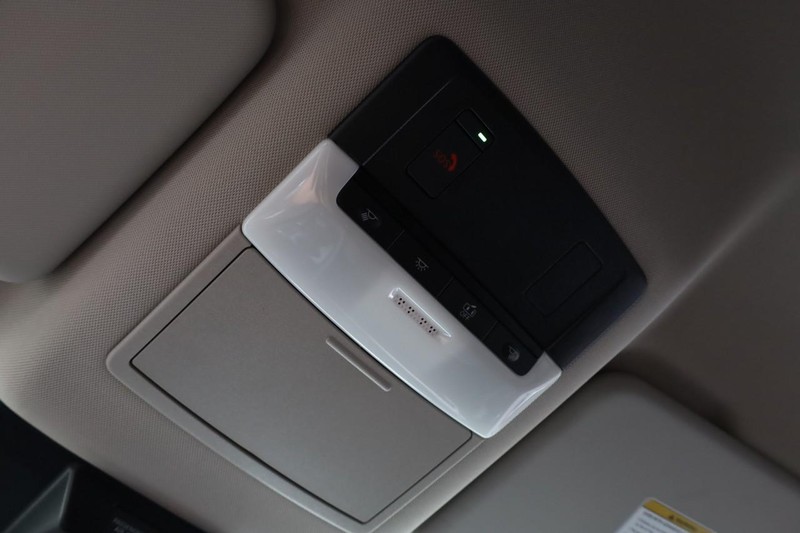 Nissan Rogue Vehicle Full-screen Gallery Image 16