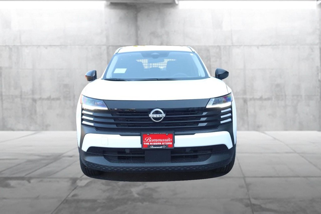 Nissan Kicks Vehicle Image 04