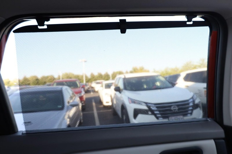 Nissan Rogue Vehicle Full-screen Gallery Image 23