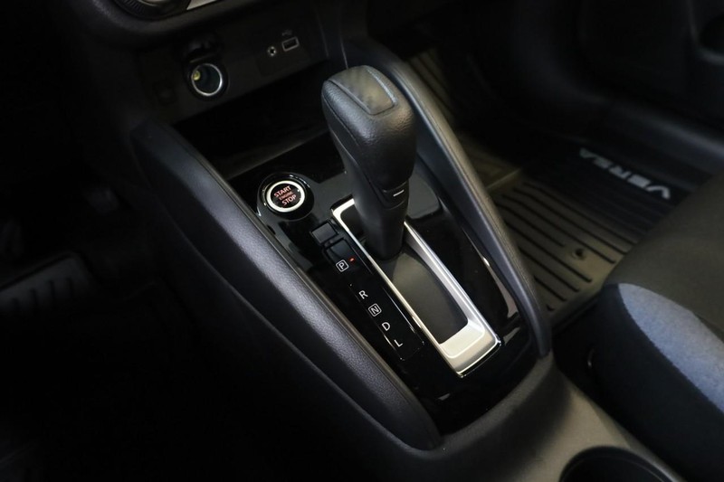 Nissan Versa Vehicle Image 14