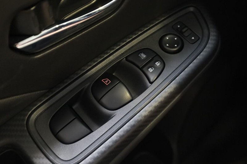 Nissan Versa Vehicle Image 16