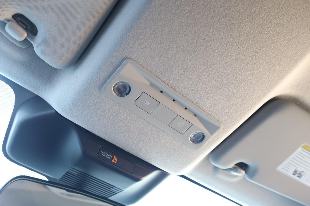 Nissan Kicks Vehicle Image 17