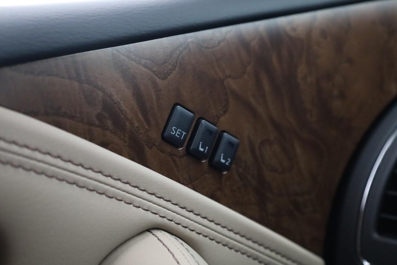 Nissan Armada Vehicle Image 22