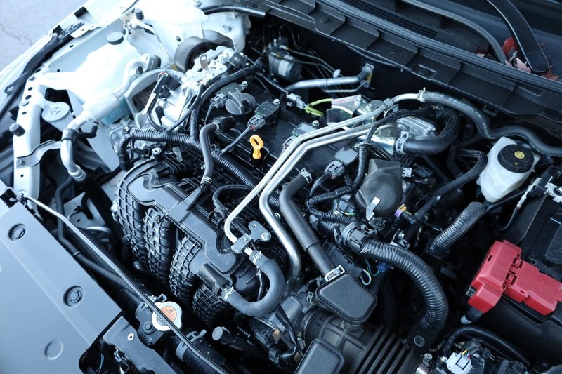 Nissan Altima Vehicle Full-screen Gallery Image 24