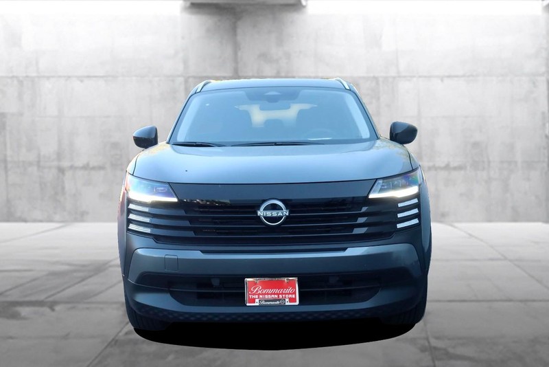 Nissan Kicks Vehicle Image 04