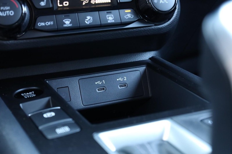 Nissan Kicks Vehicle Image 15