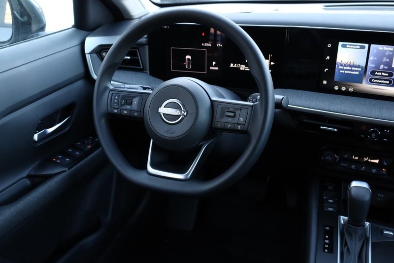 Nissan Kicks Vehicle Image 22