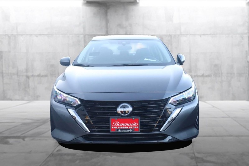 Nissan Sentra Vehicle Image 04