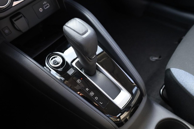 Nissan Versa Vehicle Image 15