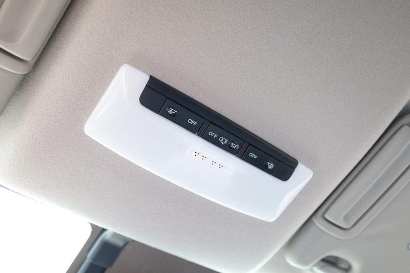 Nissan Versa Vehicle Image 16