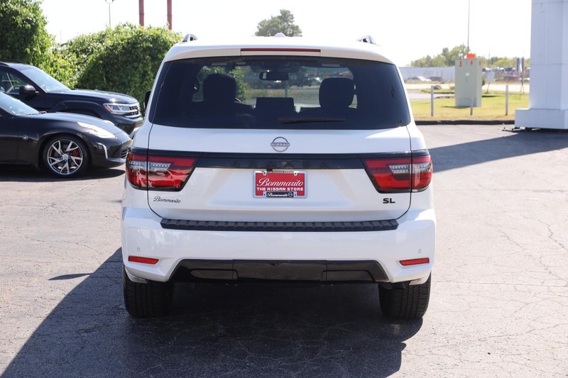 Nissan Armada Vehicle Image 06