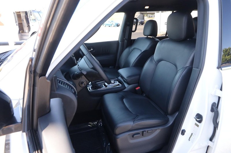 Nissan Armada Vehicle Image 10