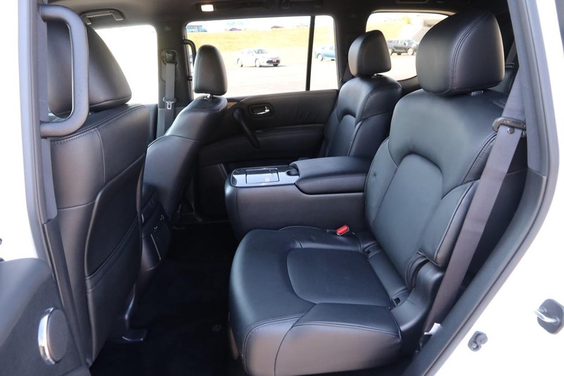 Nissan Armada Vehicle Image 11