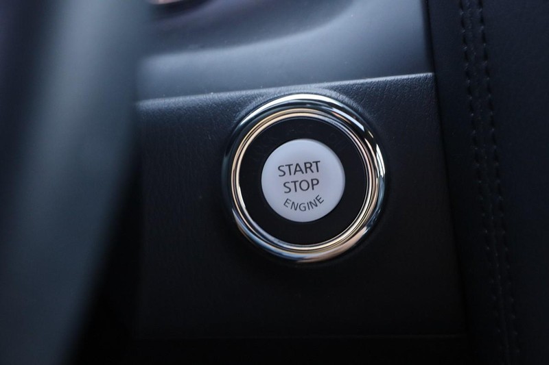 Nissan Armada Vehicle Image 17