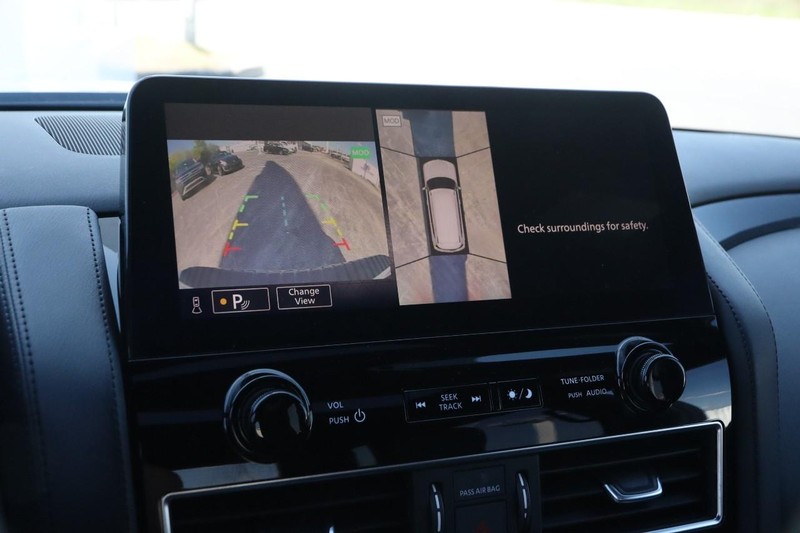 Nissan Armada Vehicle Image 19