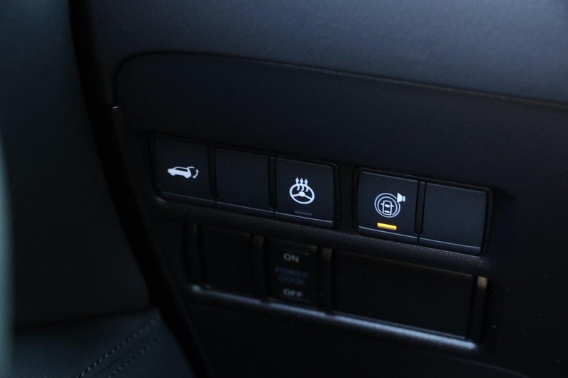 Nissan Armada Vehicle Image 23