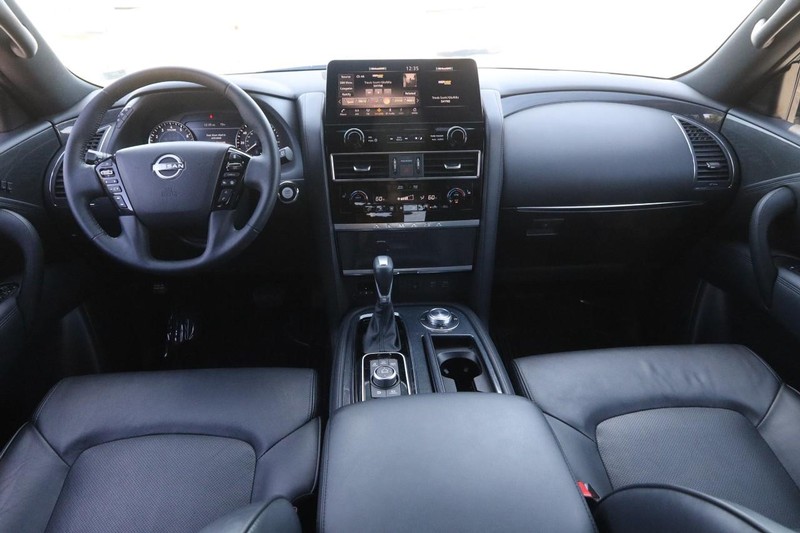 Nissan Armada Vehicle Image 24