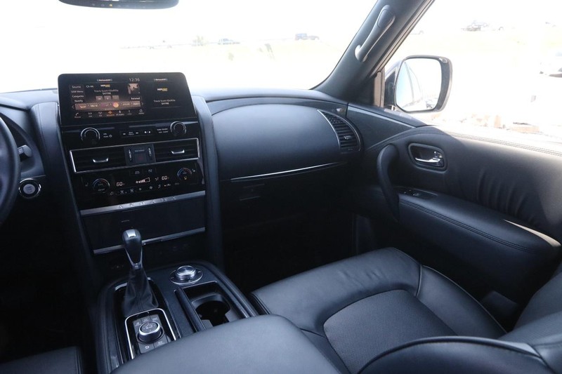 Nissan Armada Vehicle Image 28