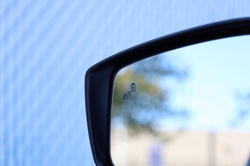 Nissan Versa Vehicle Full-screen Gallery Image 18