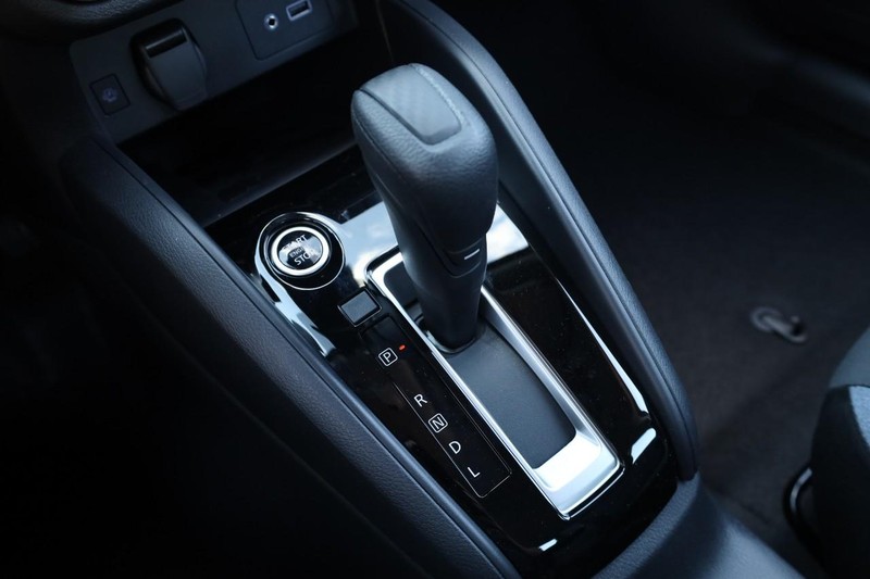 Nissan Versa Vehicle Full-screen Gallery Image 15