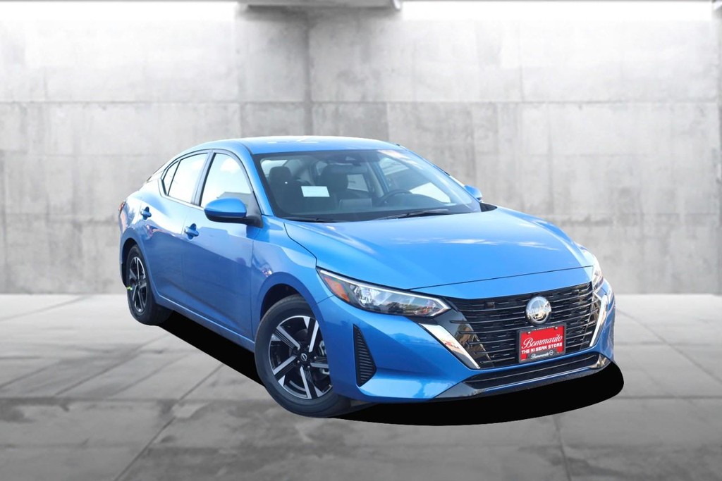 Nissan Sentra Vehicle Image 02