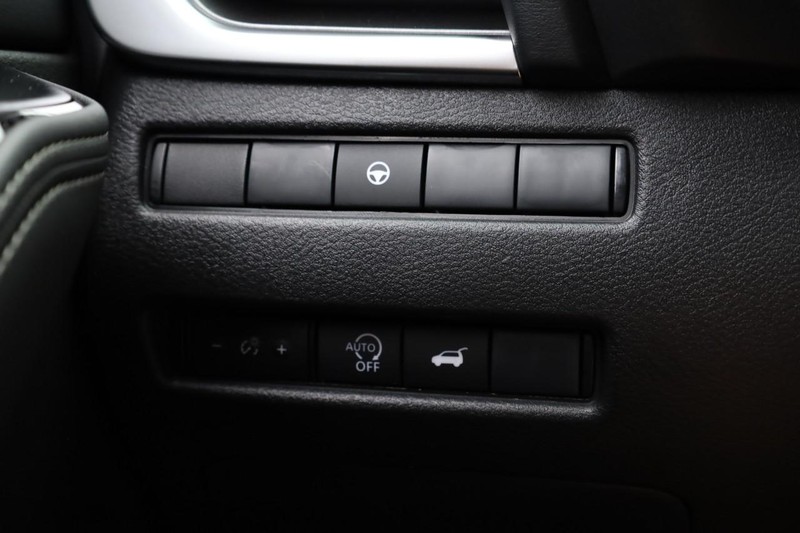 Nissan Rogue Vehicle Image 20