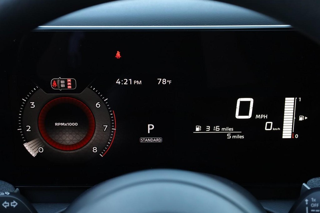 Nissan Kicks Vehicle Image 10