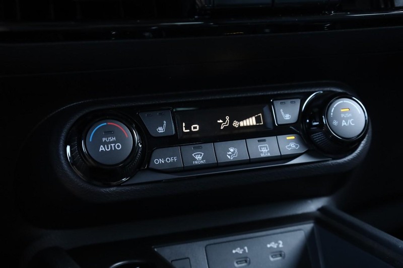 Nissan Kicks Vehicle Full-screen Gallery Image 14