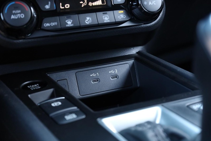 Nissan Kicks Vehicle Full-screen Gallery Image 15