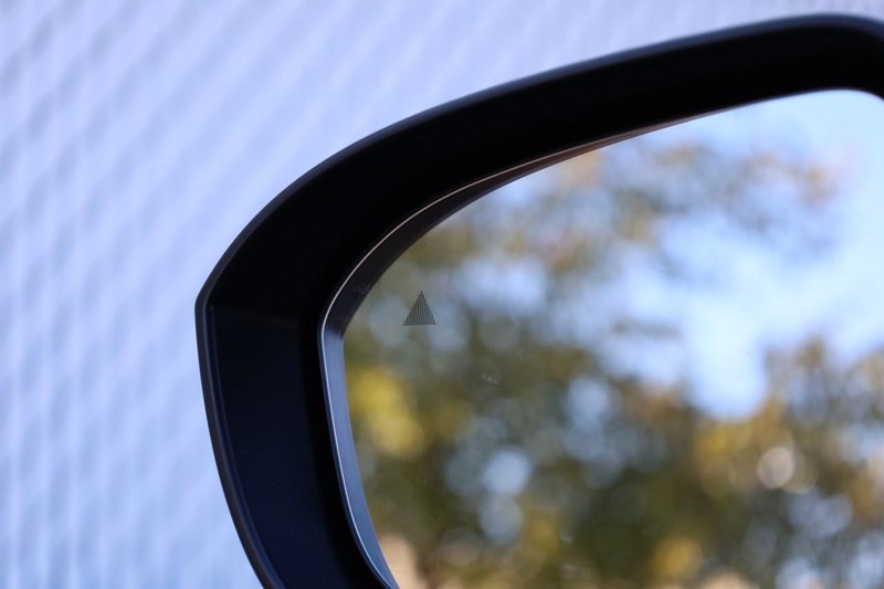 Nissan Rogue Vehicle Image 21