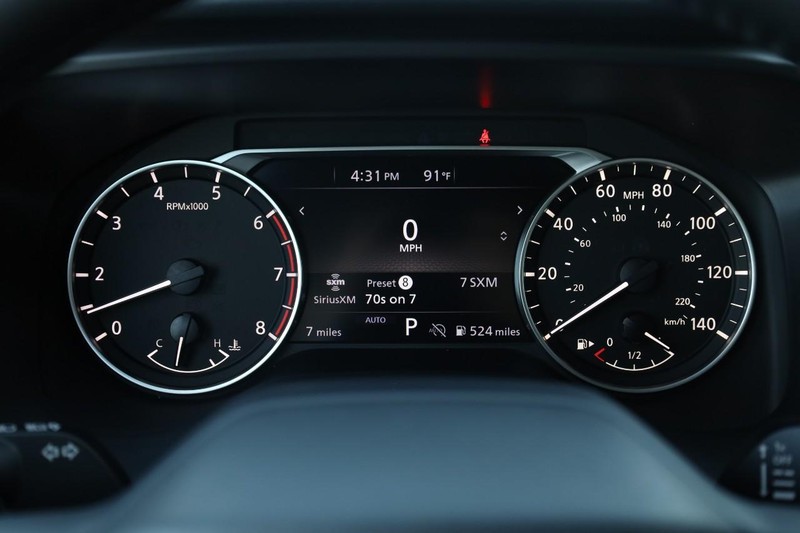 Nissan Rogue Vehicle Full-screen Gallery Image 12