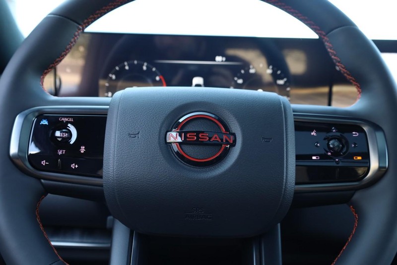 Nissan Armada Vehicle Full-screen Gallery Image 13