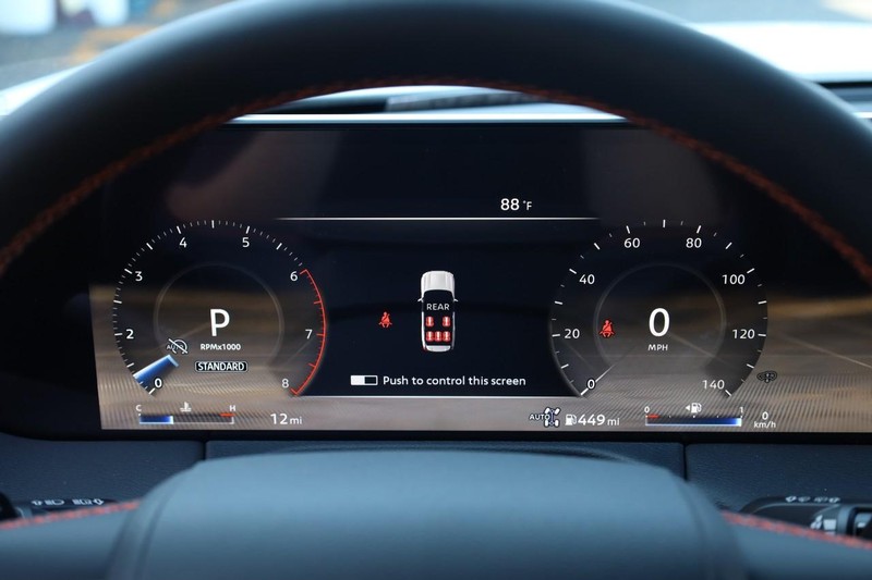 Nissan Armada Vehicle Full-screen Gallery Image 14