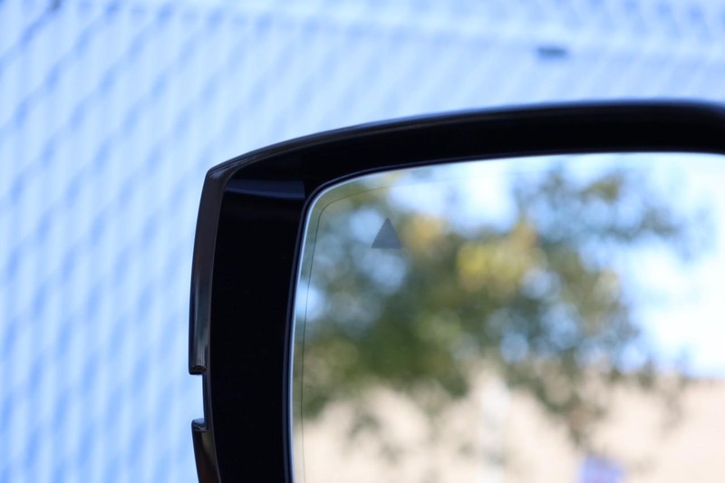 Nissan Armada Vehicle Full-screen Gallery Image 25