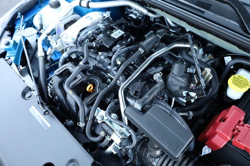 Nissan Sentra Vehicle Full-screen Gallery Image 25