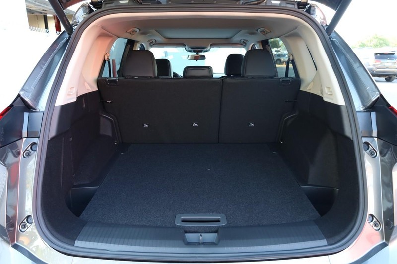 Nissan Rogue Vehicle Full-screen Gallery Image 7