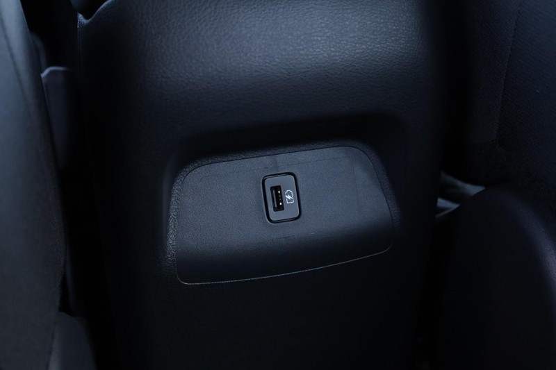 Nissan Sentra Vehicle Full-screen Gallery Image 20