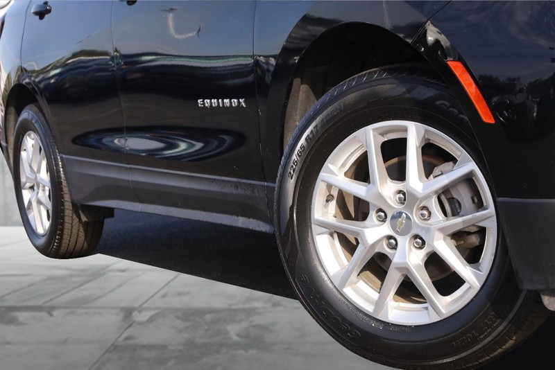 Chevrolet Equinox Vehicle Full-screen Gallery Image 03