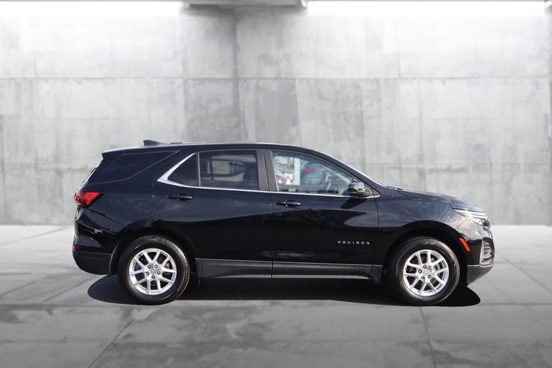 Chevrolet Equinox Vehicle Full-screen Gallery Image 05